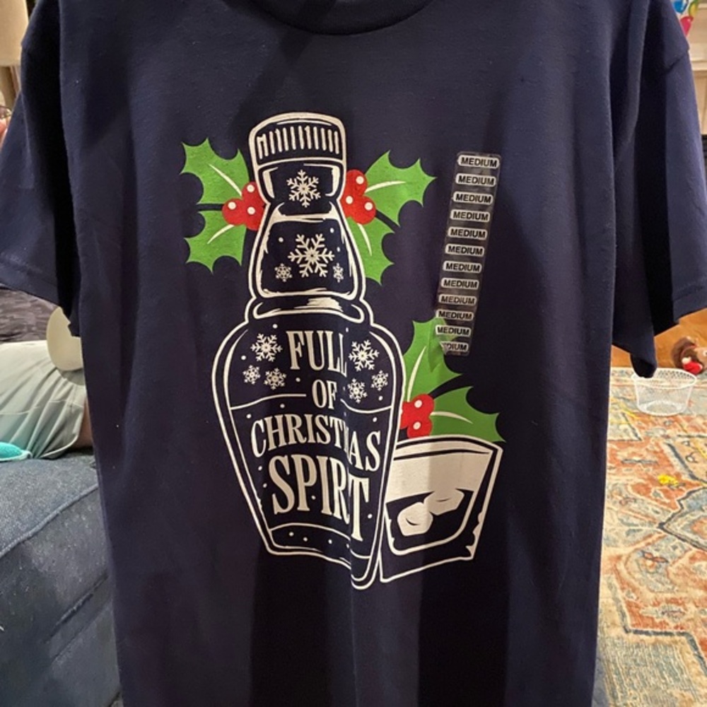 Christmas t shirt men’s navy blue size medium $10 short sleeve